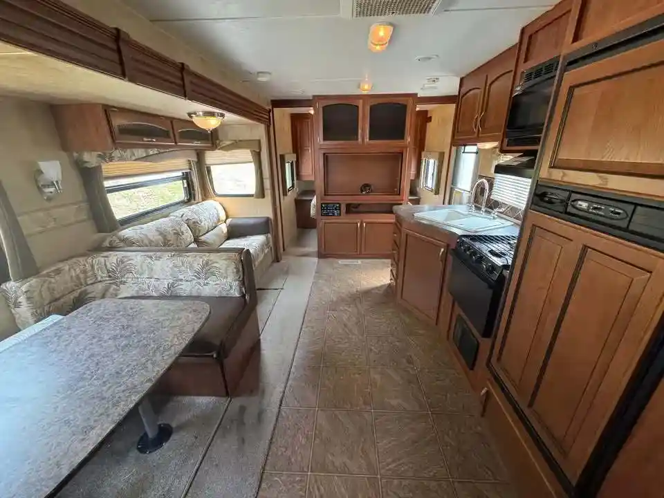 
								2011 Jayco JAY FLIGHT 32 BHDS full									