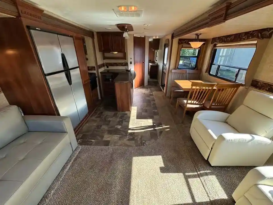 
								2014 Prime Time LACROSSE 327 RES full									