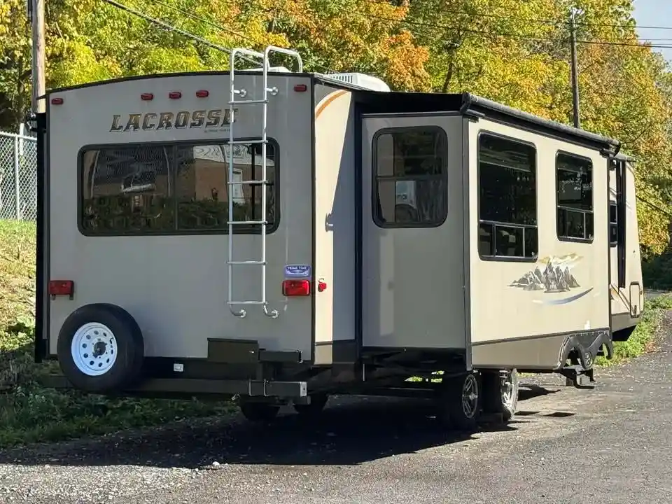 
								2014 Prime Time LACROSSE 327 RES full									