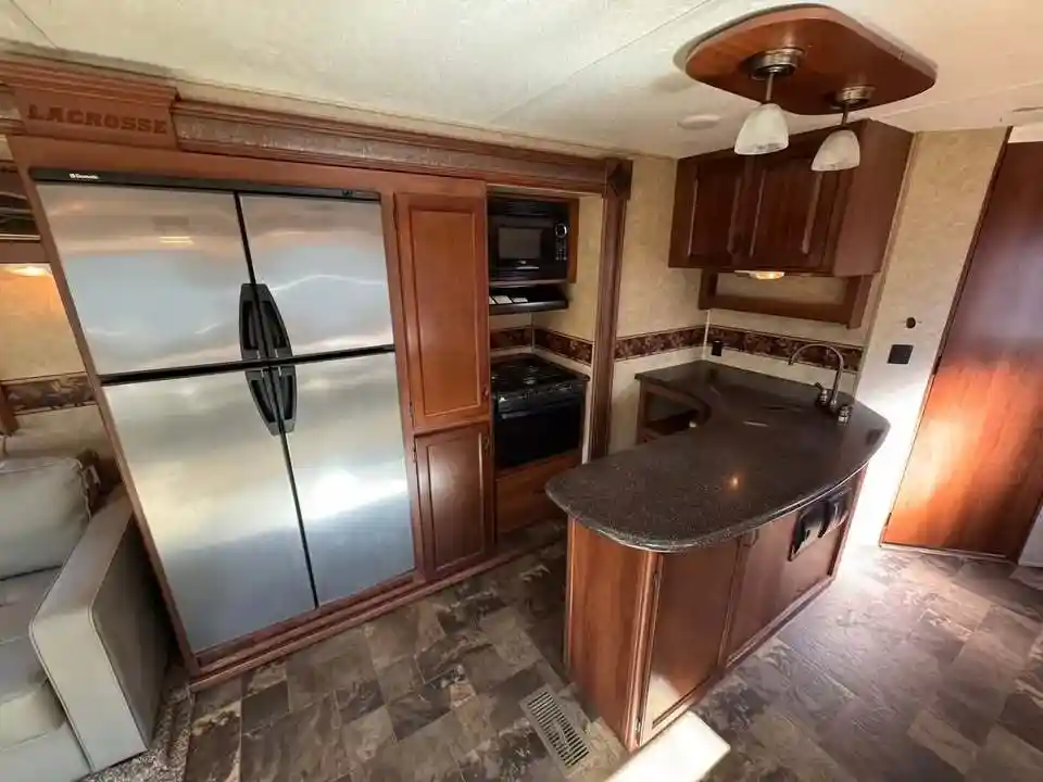 
								2014 Prime Time LACROSSE 327 RES full									