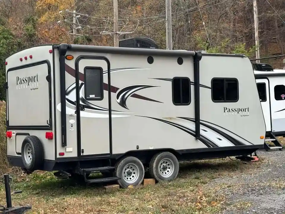 
								2015 Keystone PASSPORT 171EXP full									