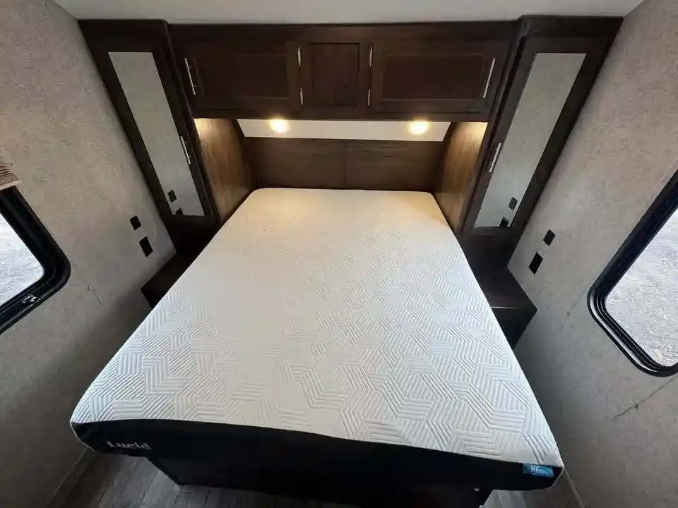 
								2018 Forest River CHEROKEE 304BH full									