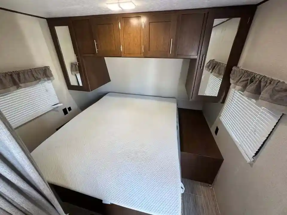 
								2019 Prime Time AVENGER 26BK full									