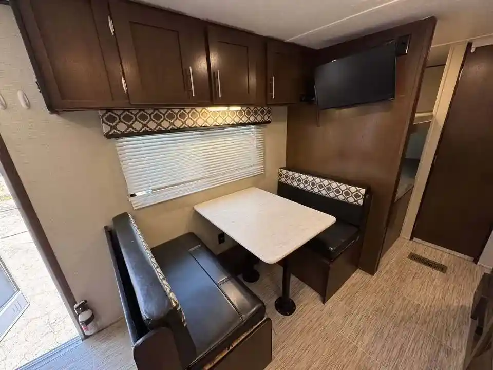 
								2019 Prime Time AVENGER 26BK full									
