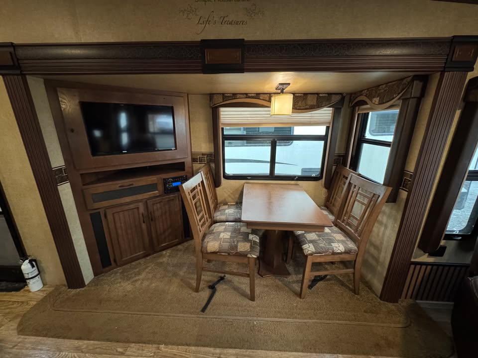 
								2015 Jayco EAGLE 27.5RLTS full									