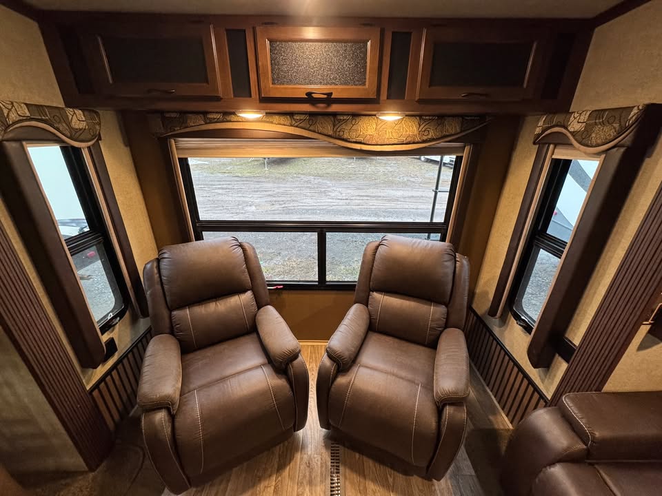 
								2015 Jayco EAGLE 27.5RLTS full									