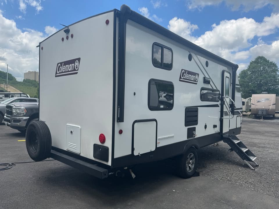 
								2023 COLEMAN LIGHT 1905BH full									
