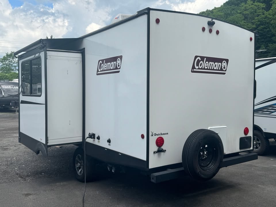
								2023 COLEMAN LIGHT 1905BH full									