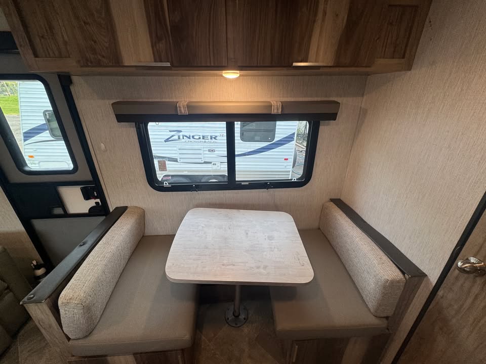 
								2021 PALOMINO REVOLVE EV-2 full									