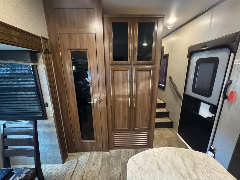
								2019 Jayco Eagle 28RSX full									