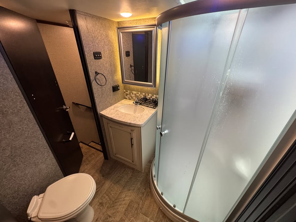 
								2019 Jayco Eagle 28RSX full									
