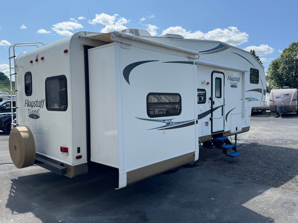 
								2012 Forest River flagstaff 8528BHWS full									