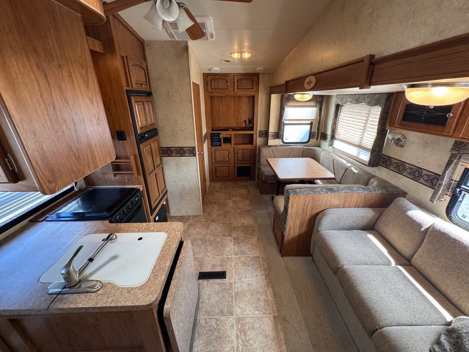 
								2012 Forest River flagstaff 8528BHWS full									