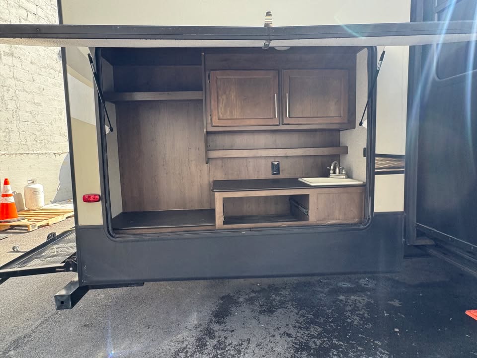 
								2019 Keystone Cougar 369BHS full									