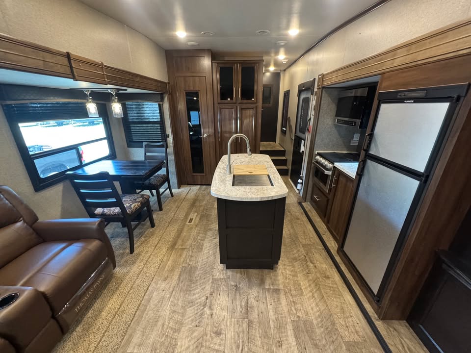
								2019 Jayco Eagle 28RSX full									