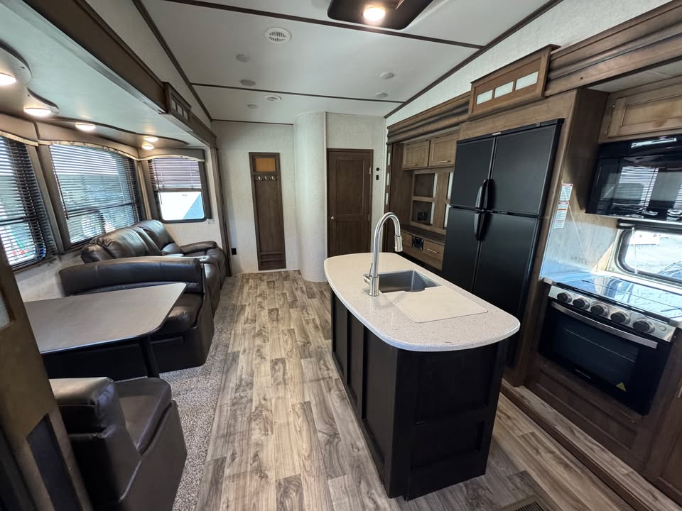 
								2019 Keystone Cougar 369BHS full									