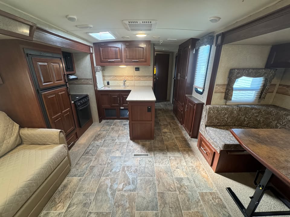 
								2015 Forest River Rockwood 2703ws full									