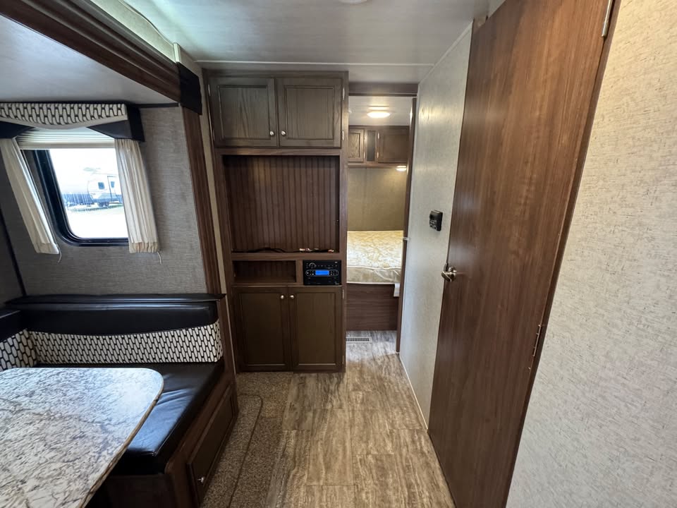 
								2018 Heartland Trail Runner 25RL full									