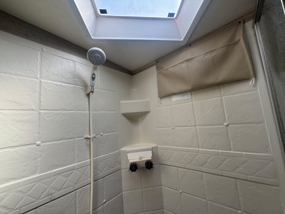 
								2015 Forest River Rockwood 2703ws full									
