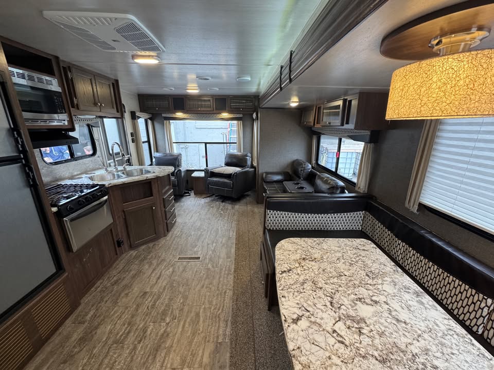 
								2018 Heartland Trail Runner 25RL full									