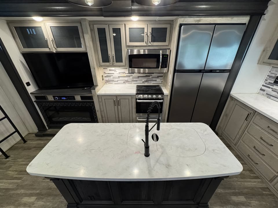 
								2022 Keystone Avalanche 390DS full									