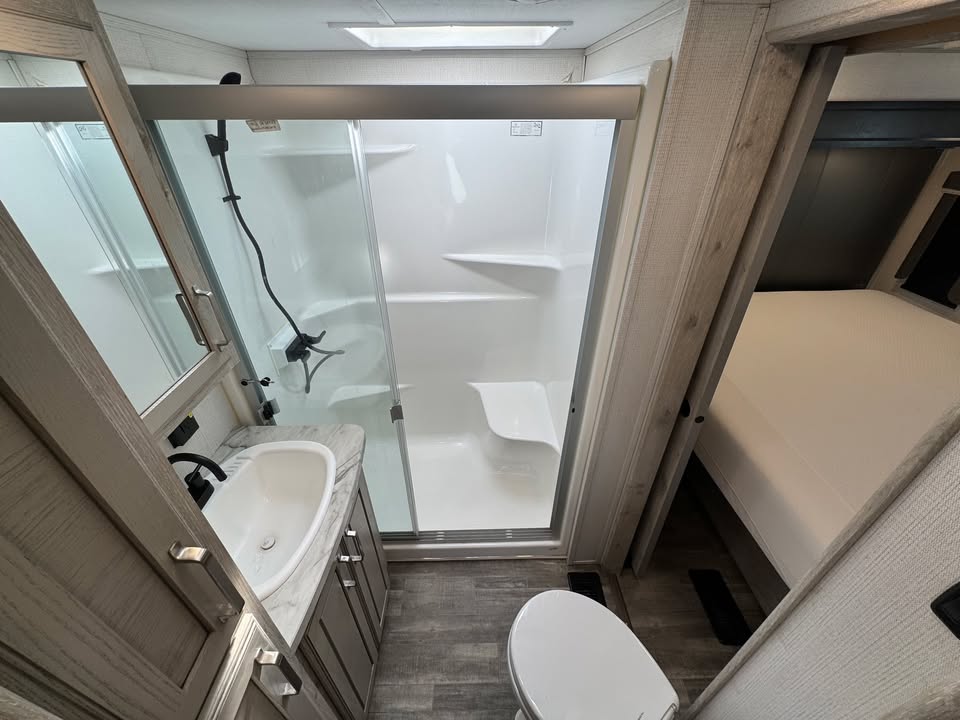 
								2022 Keystone Avalanche 390DS full									