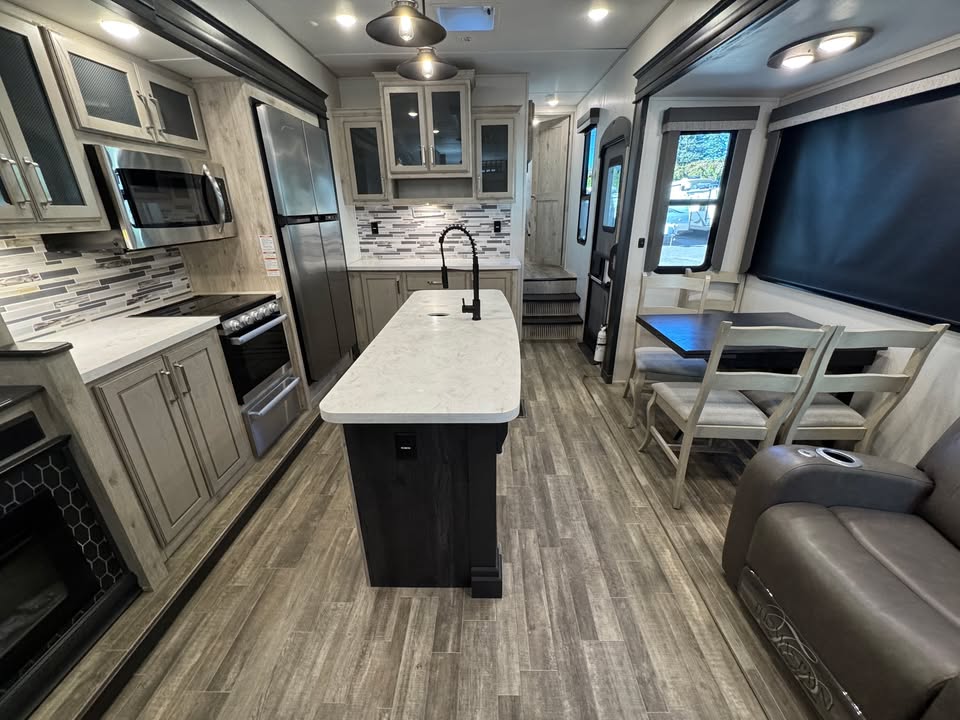
								2022 Keystone Avalanche 390DS full									